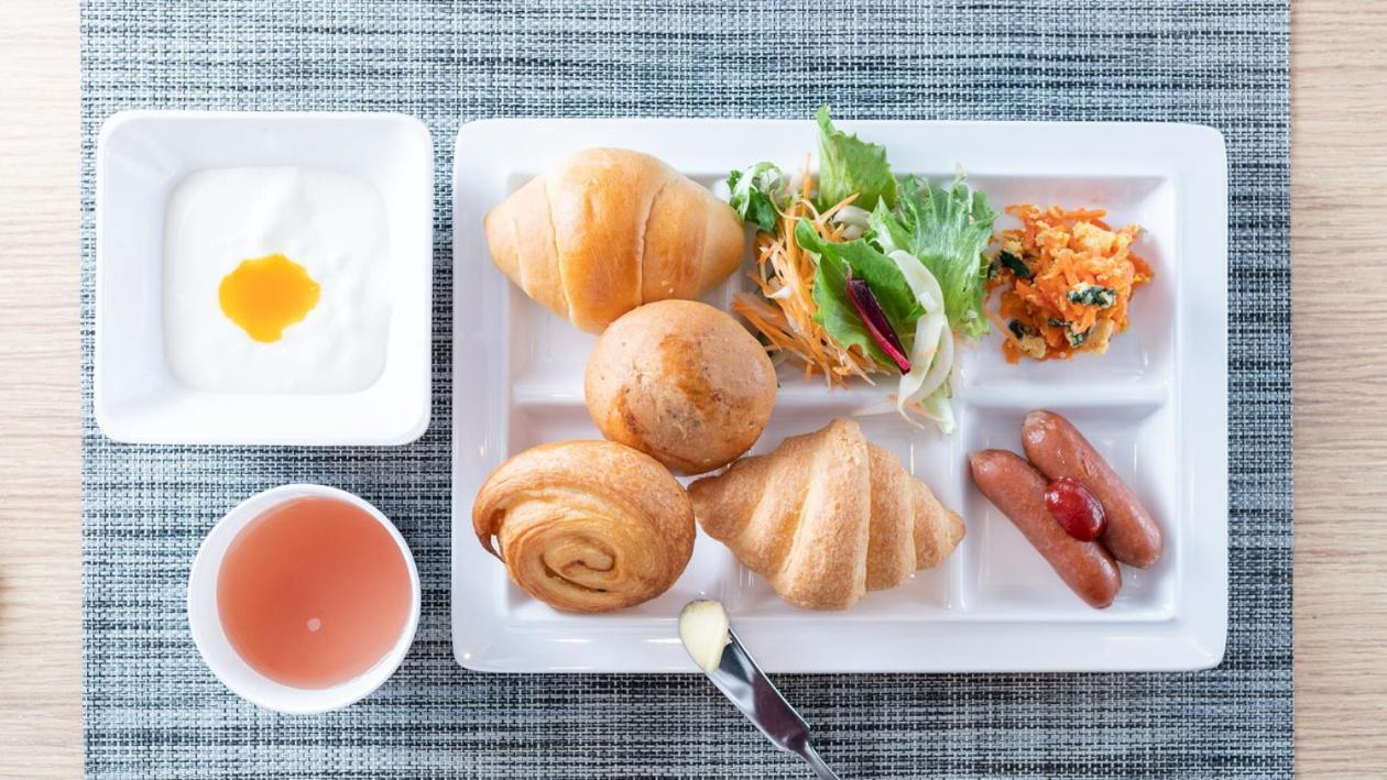 ซูเปอร์ โฮเต็ล นะฮะ ชินโตะชิง Hotel นาฮะ ภายนอก รูปภาพ