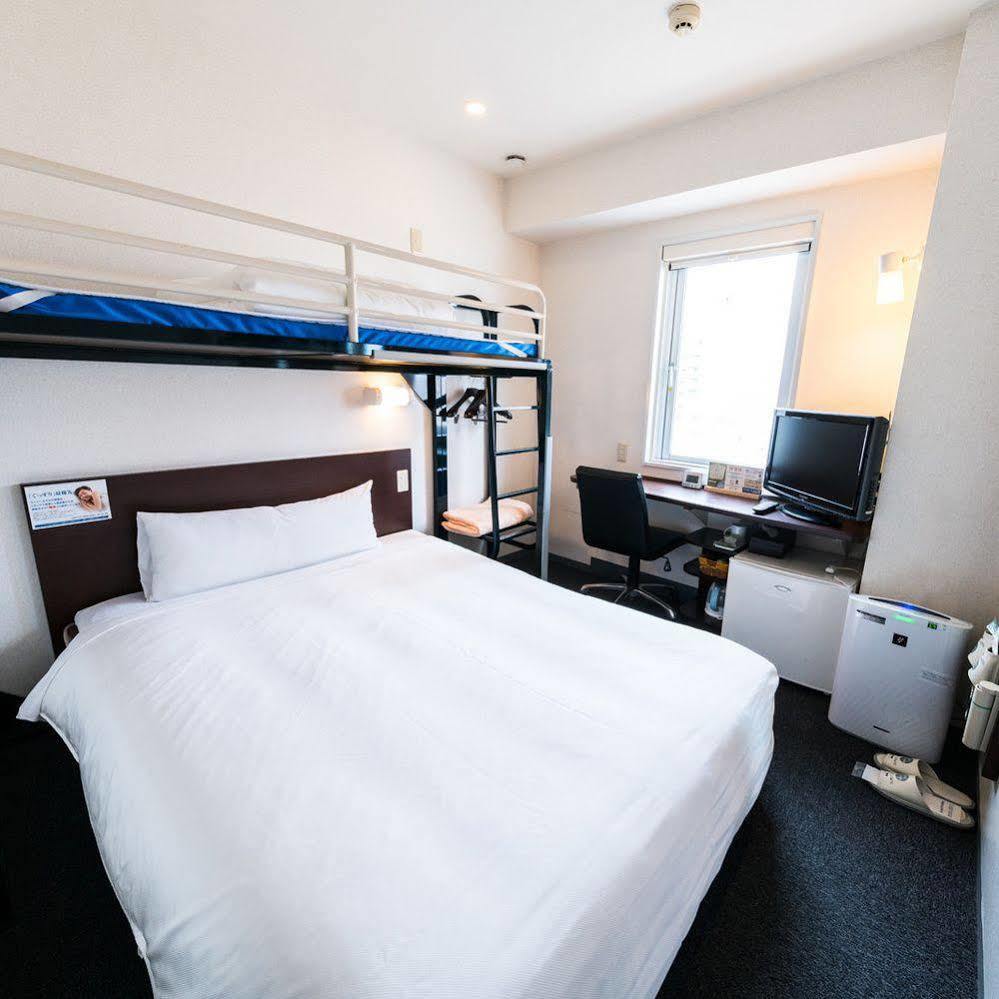ซูเปอร์ โฮเต็ล นะฮะ ชินโตะชิง Hotel นาฮะ ภายนอก รูปภาพ